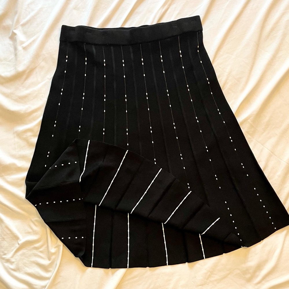 H&M Fine Knit MIDI Skirt - Picture 5 of 8